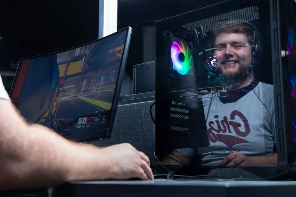 Awesome Montana Grizzly Gamer Grad Credits UM Griz ‘E’sports Team